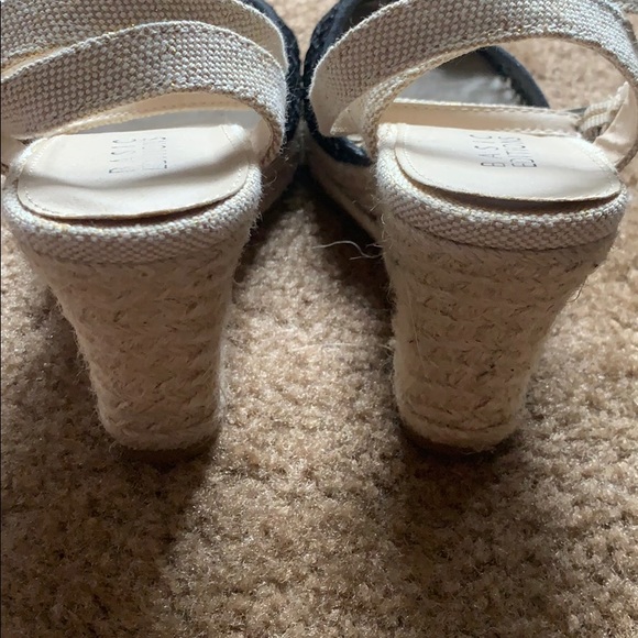 Black platform - Picture 6 of 7